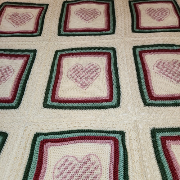 Handmade Crochet White & Pink Heart Afghan Blanket Throw 52" x 75" Yarn Estate - Picture 4 of 6
